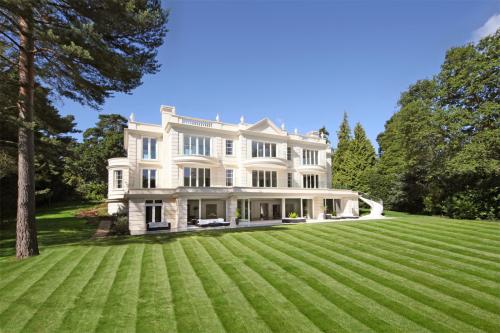 Rear Exterior of Silverwood House, Blockwork and Masonry Subcontracting by Parkwork Brickwork and Building Services  